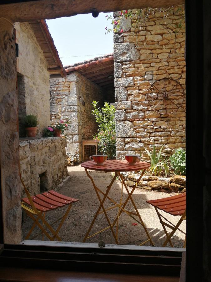 Traditional Stone Cottage Condac Exterior photo